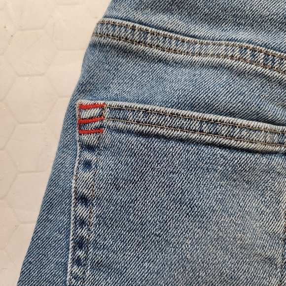 BDG Girlfriend Jean 24x26 Light Wash Denim - Picture 9 of 11